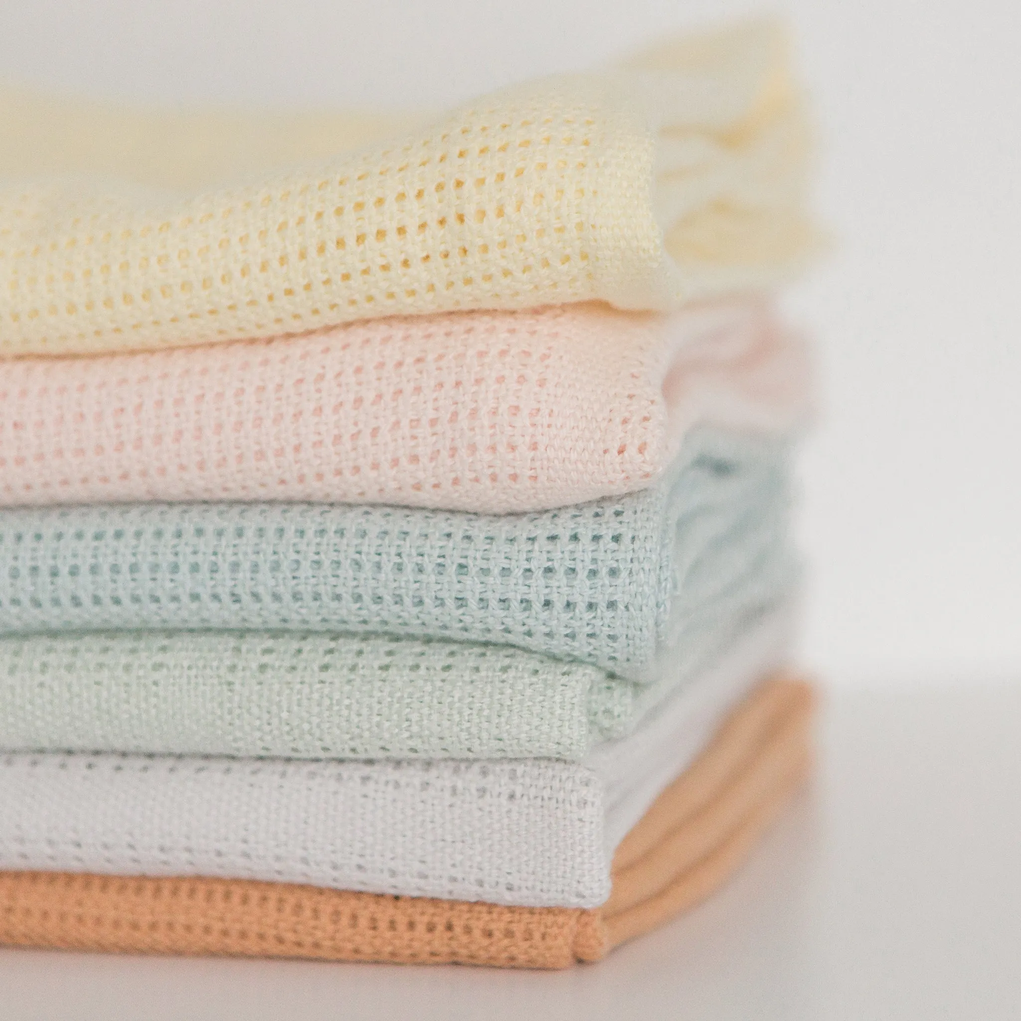 Amazing Baby - Cotton Cellular Blanket, Butterum