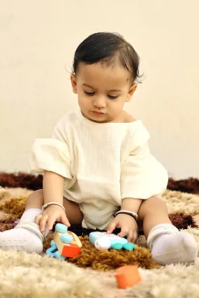 Comfortable 100% cotton romper for babies and toddlers