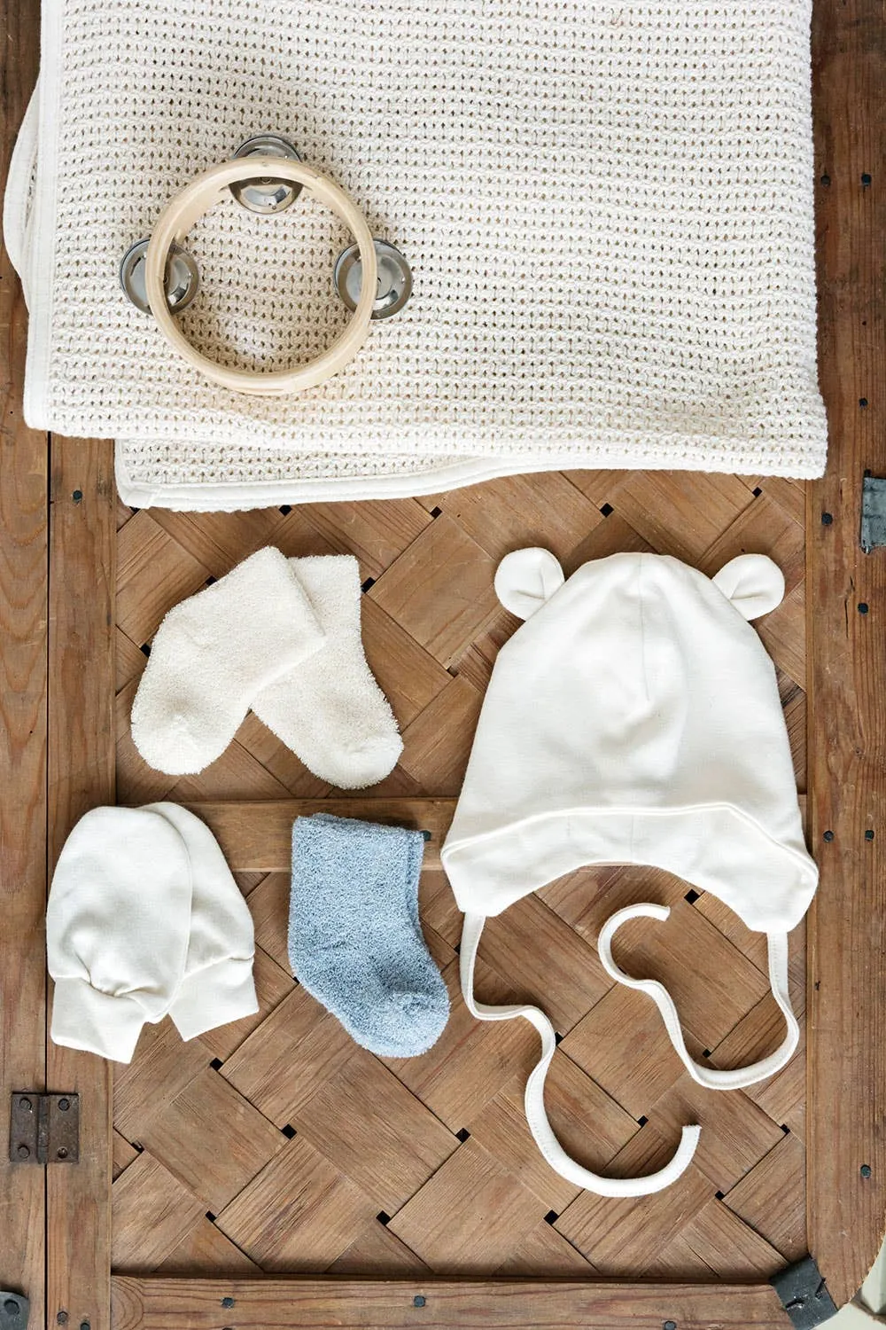 Fog Linen Baby Mittens